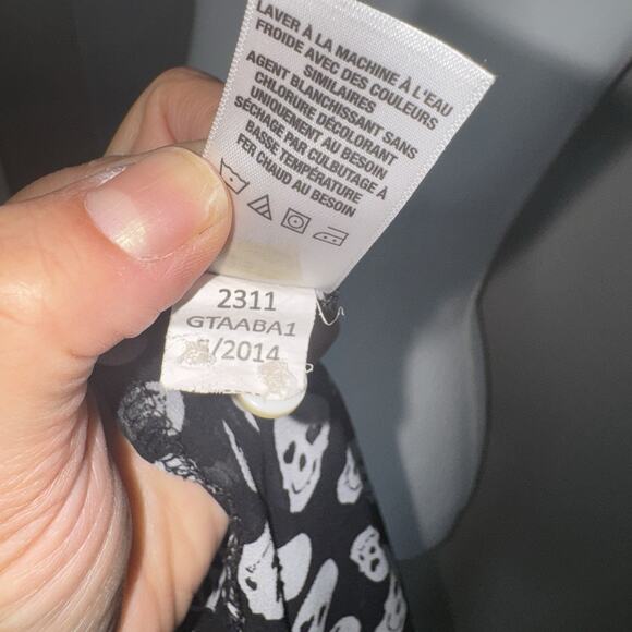 Aeropostale Sheer Skull Long Sleeve Button Up Shirt Woman’s XS Black Heart Eyes - Picture 9 of 9